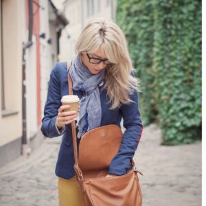 a women looking for her keys