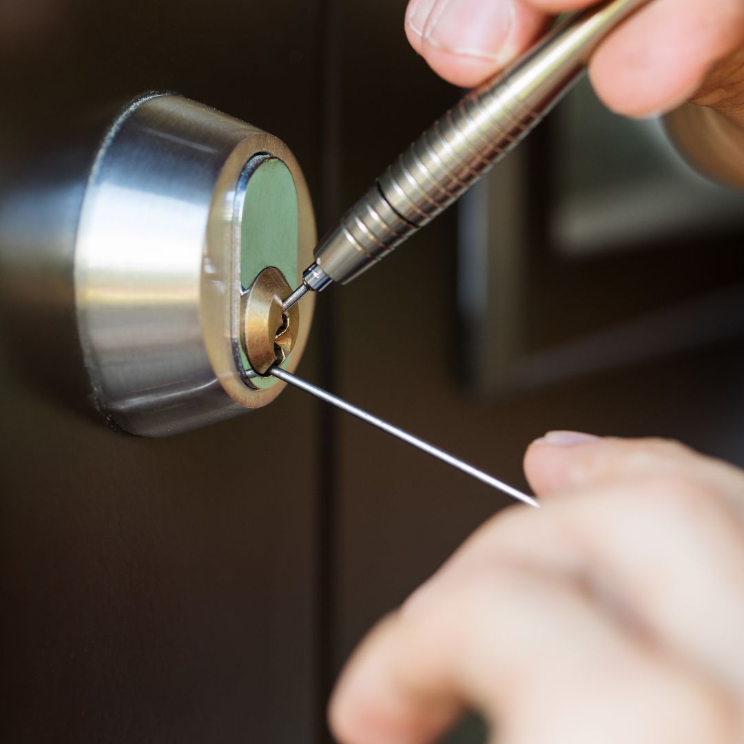 locksmith picking lock